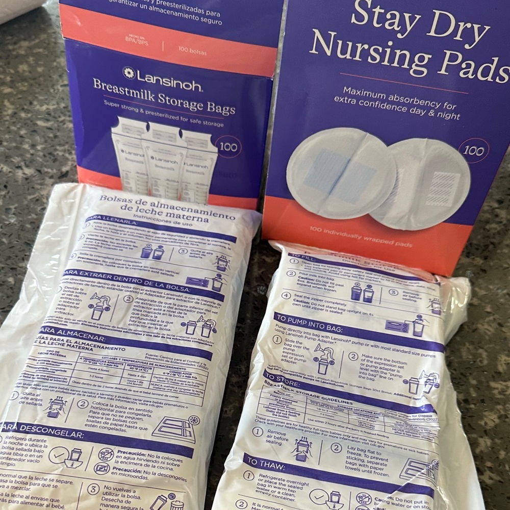Lansinoh Breastmilk Storage and Nursing Essentials